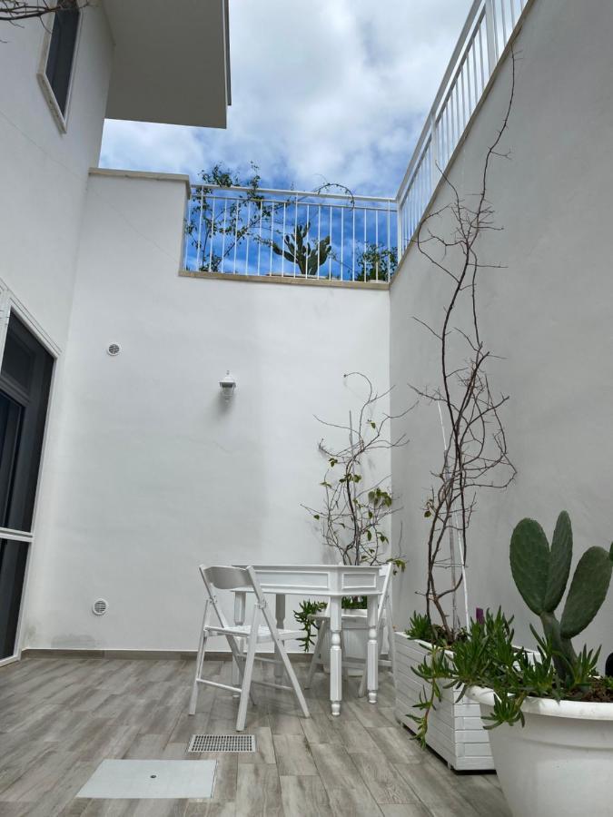 La Casa Di Nina Bed & Breakfast Лече Екстериор снимка
