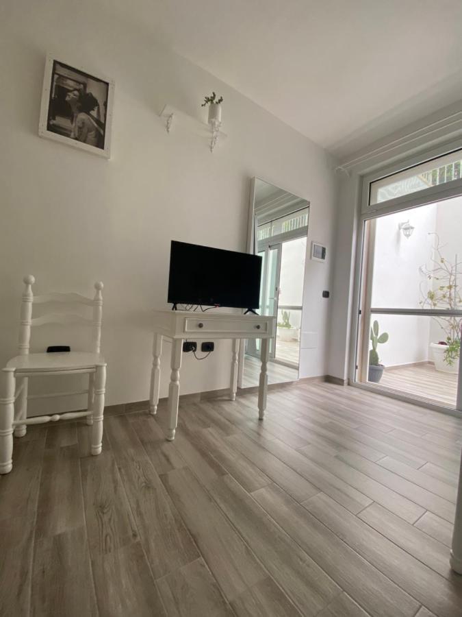 La Casa Di Nina Bed & Breakfast Лече Екстериор снимка