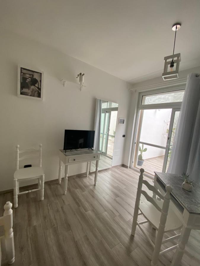 La Casa Di Nina Bed & Breakfast Лече Екстериор снимка